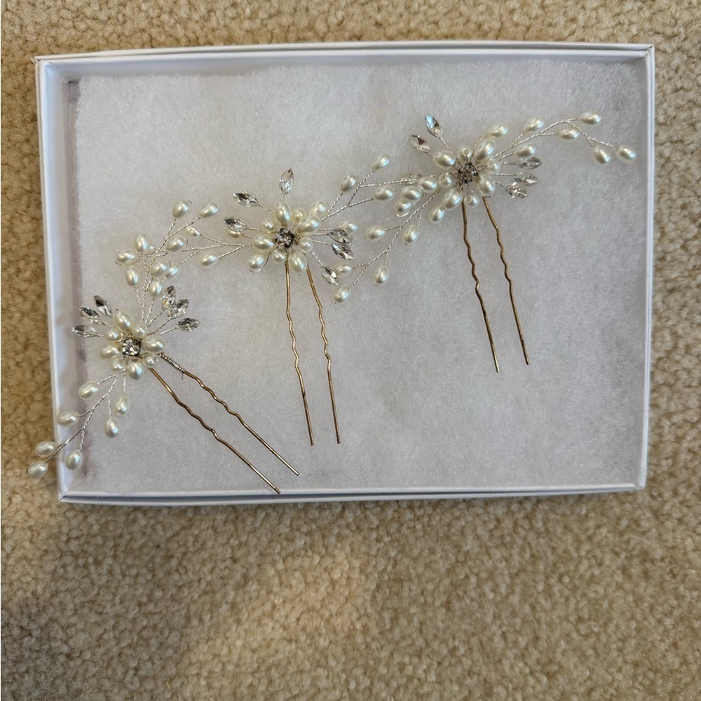 Elegant Pearl and Crystal Hair Pins